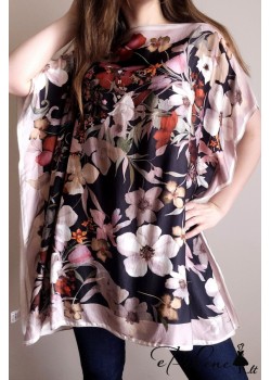 Nauja šilkinė palaidinė su gėlių raštu